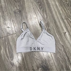 🍀 3/$30 DKNY super soft gray bralette